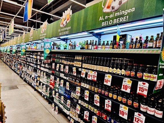 COMUNICAT. A început Marele Târg de Bere şi Fotbal Auchan 2024: peste 300 de sortimente la preţuri mici şi tombolă cu sute de premii. Beri din peste 20 de ţări!