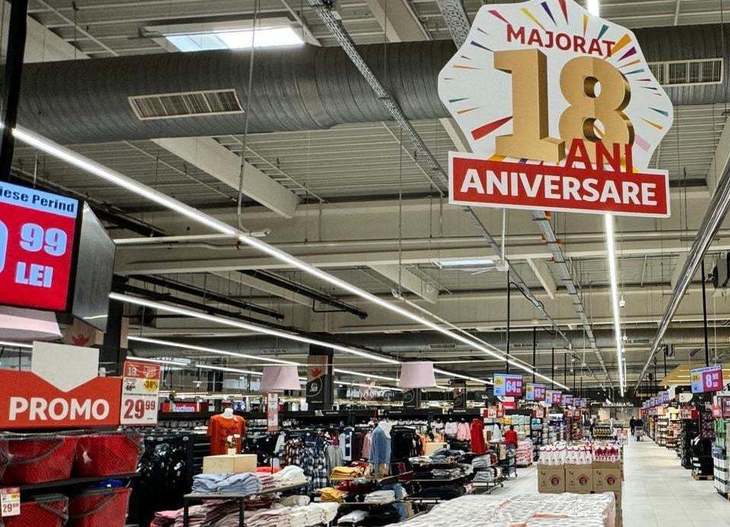 COMUNICAT. Auchan marchează 18 ani de la deschiderea primului magazin şi sărbătoreşte, alături de clienţi, cu peste 1.000 de oferte şi reduceri senzaţionale