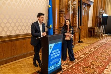COMUNICAT. Asociaţia Română de Dezbateri, Oratorie şi Retorică (ARDOR) a organizat prima ediţie a competiţiei de dezbateri pentru elevi şi studenţi intitulată „Senatul României dezbate!"