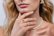 COMUNICAT. Ce tip de bijuterie se potriveşte cel mai bine pentru un cadou romantic?