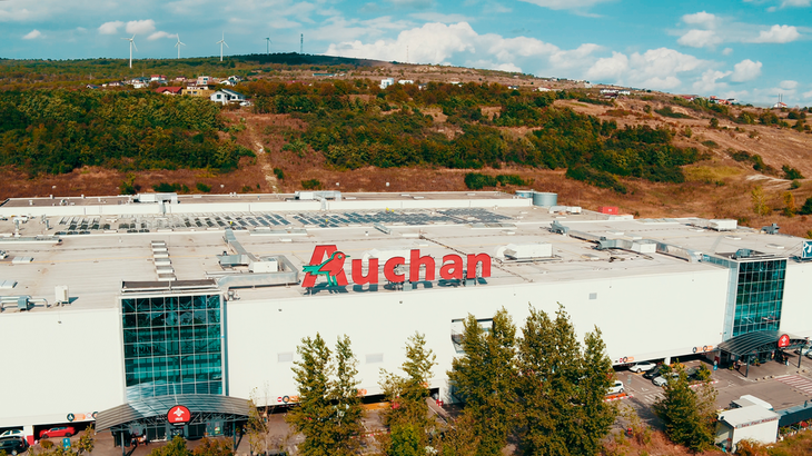 COMUNICAT. Auchan Renewable Energy extinde reţeaua la 40 de locaţii pentru care furnizează energie: cca. 60% provine din surse regenerabile