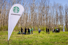 COMUNICAT. Starbucks România continuă parteneriatul cu Plantăm Fapte Bune prin noi acţiuni de împădurire