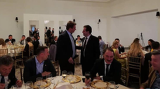 FĂRĂ MASCĂ. Fake News cu Ludovic Orban. Un senator PSD şi Adriana Bahmuţeanu au postat pe Facebook o fotografie veche de doi ani