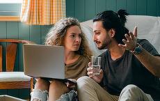 SONDAJ. Cote dramatice de neîncredere! Românii şi mai ales tinerii nu cred nici ştirile TV, nici pe cele online. Cei în vârstă au altă percepţie