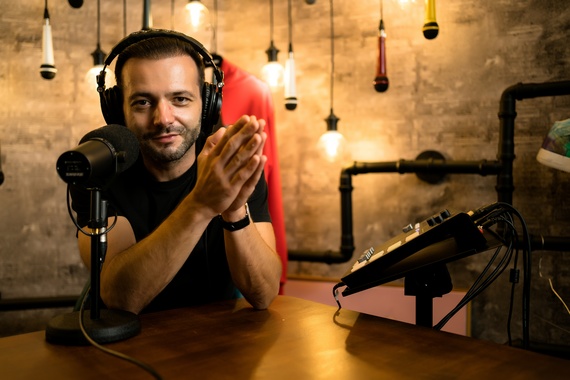 VIDEO. Mihai Morar şi-a lansat podcast. BRomania, primul invitat