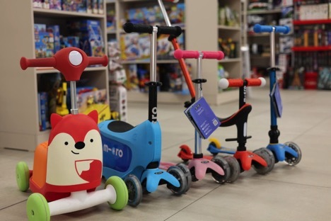 COMUNICAT. Trotineta pentru copii – sport, activitate fizică sau distracţie?