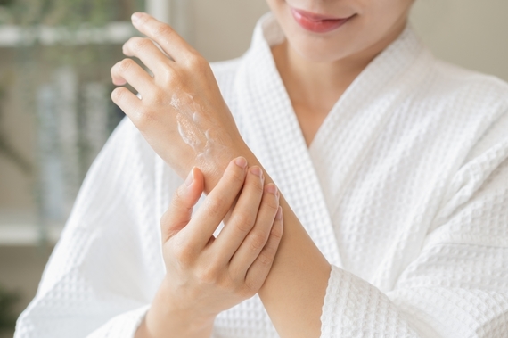 COMUNICAT. Creme de corp cu efect calmant: Ce ingrediente reduc iritaţiile