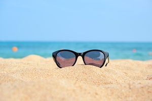 Cancerul de piele afectează diferit bărbaţii şi femeile, potrivit unei analize recente