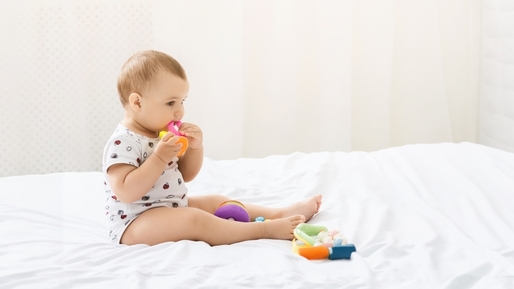 Expunerea la plastic în primii ani de viaţă afectează sănătatea pe termen lung şi poate creşte riscul de obezitate, infertilitate şi astm