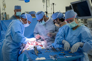 Primul transplant reuşit de vezică urinară din lume, realizat în California