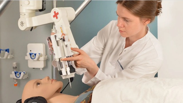 Medicina de urgenţă a viitorului: tratamente robotizate la distanţă pentru traumatisme toracice