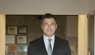 Dr. Claudiu Cheleş, Vicepreşedinte ARPIM: Modernizarea industriei farmaceutice poate să fie un motor de competitivitate şi, în egală măsură, un motor de creştere şi de evoluţie economică şi socială