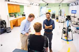 VIDEO O nouă abordare de stimulare electrică a măduvei spinării ar putea restabili mişcarea la persoanele paralizate