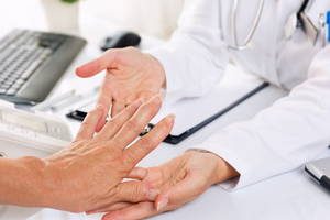 O nouă metodă permite administrarea săptămânală a tratamentului pentru Parkinson