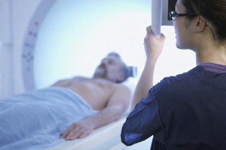Imunoterapia de nouă generaţie ar putea creşte eficienţa tratamentului precoce în cancerul de prostată