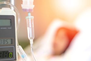 Descoperire majoră: cum se „transformă” cancerul colorectal pentru a se răspândi mai uşor în organism