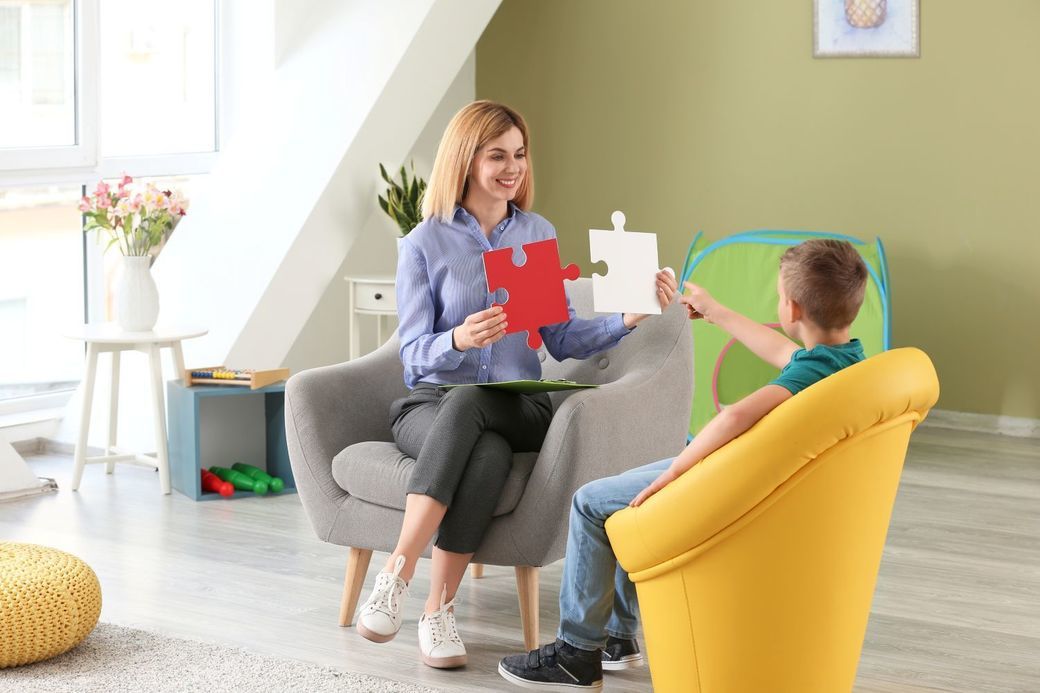 Un tratament pentru Alzheimer, testat cu succes la adolescenţi cu autism