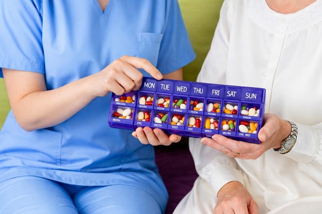 Poza pentru articolul Administrarea concomitentă a mai multor medicamente este frecventă la vârstnici şi poate creşte riscurile pentru sănătate, avertizează experţii