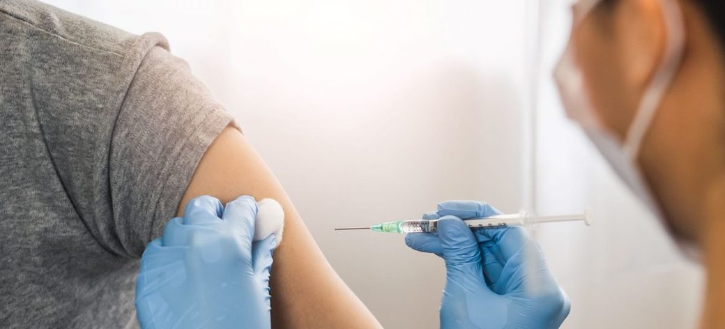 Reţeaua de farmacii Help Net susţine campania de vaccinare antigripală prin organizarea de puncte de vaccinare în 40 de farmacii din ţară