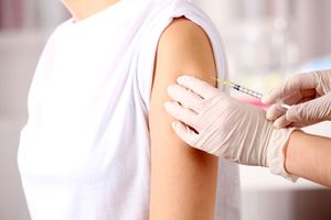 Demers de transformare în serviciu permanent a programului de vaccinare antigripală în farmacii şi extinderea la alte vaccinuri