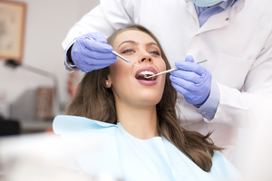 România are nevoie de o schimbare profundă în prevenirea şi tratarea bolilor gingivale. Ziua Sănătăţii Gingivale, 12 mai 2025
