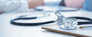 Colegiul Medicilor Bihor se delimitează de afirmaţiile unui medic pneumolog care susţine că cei vaccinaţi anti-Covid-19 pot îmbolnăvi persoanele nevaccinate