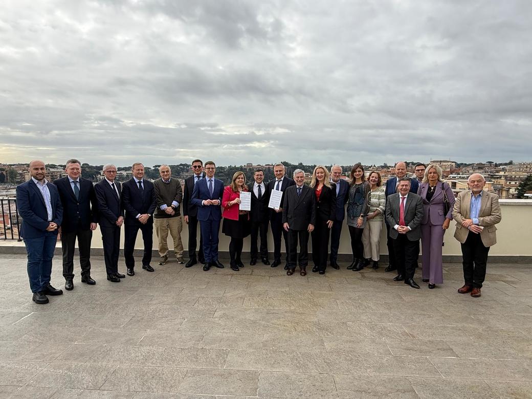 Uniunea Europeană a Spitalelor Private solicită o colaborare mai strânsă cu sectorul public, în răspuns la provocările generate de deficitul de personal