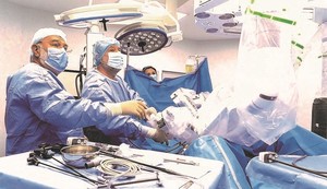 Intervenţii chirurgicale colorectale de înaltă complexitate la Spitalul Clinic SANADOR