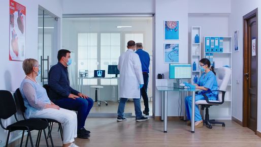 Cum variază riscurile de boli şi rezultatele medicale între bărbaţi şi femei