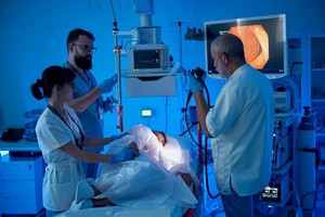 Diagnosticarea şi gestionarea bolilor inflamatorii intestinale la SANADOR