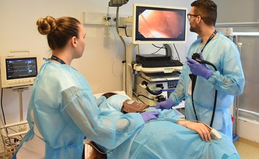 Screening, diagnostic şi tratament pentru cancerul de colon la SANADOR