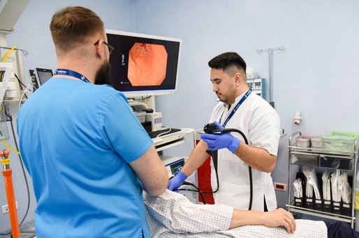 Proceduri avansate de endoscopie digestivă superioară la SANADOR
