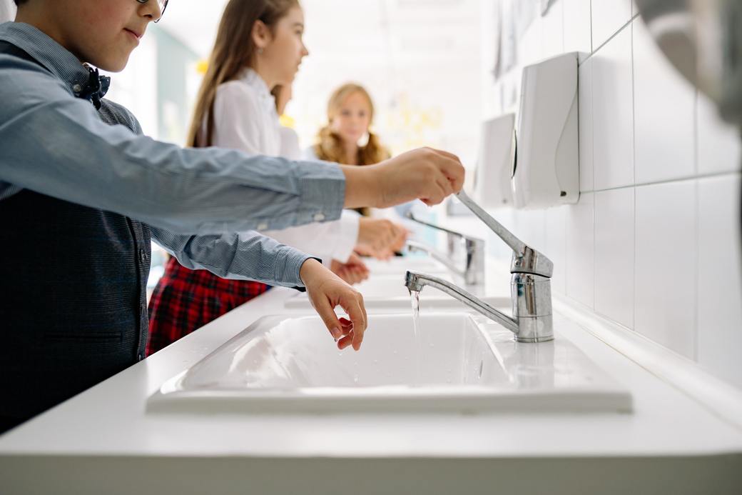 O bacterie rezistentă la antibiotice se răspândeşte în Europa