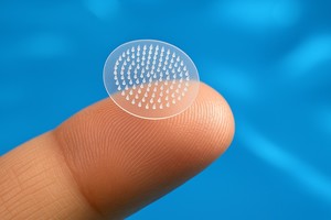 Tratament inovator pentru acnee: un plasture cu microace a eliminat complet leziunile în doar 7 zile, într-un studiu clinic pilot