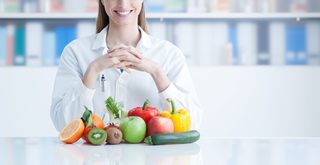 Regimul alimentar şi boală cardiacă: dieta vegetariană susţine funcţia vaselor mici ale inimii la persoanele cu hipertensiune, sugerează un nou studiu
