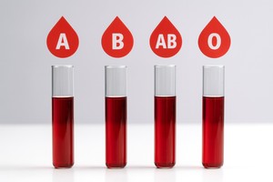VIDEO Descoperire în imunohematologie: O variantă „hibrid” ultra-rară a grupei de sânge B, identificată la doar trei oameni din lume