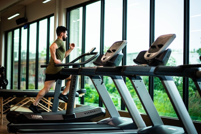 Rolul creierului în creşterea rezistenţei fizice: noi date experimentale