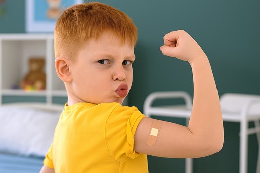 Vaccinarea anti-Covid ar putea oferi beneficii suplimentare copiilor cu dermatită atopică
