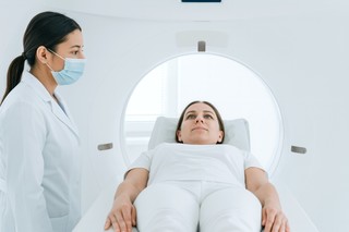 Un nou test imagistic promite diagnosticarea mai eficientă a hipertensiunii arteriale dificil de controlat