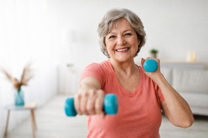 Forţa musculară, un indicator al longevităţii la vârsta a treia, potrivit unui studiu de referinţă