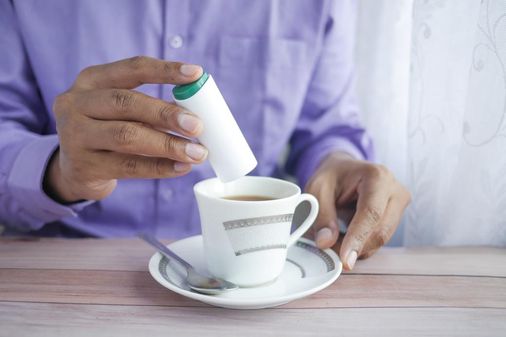 Unii îndulcitori artificiali pot afecta răspunsul la tratamentul împotriva cancerului, a constatat un studiu